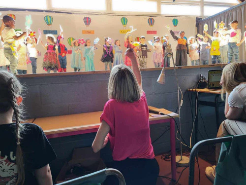 2025-04-Fancy-Fair-19